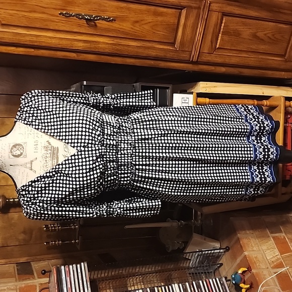 Max Edition Dresses & Skirts - MAX EDITION Dress B8